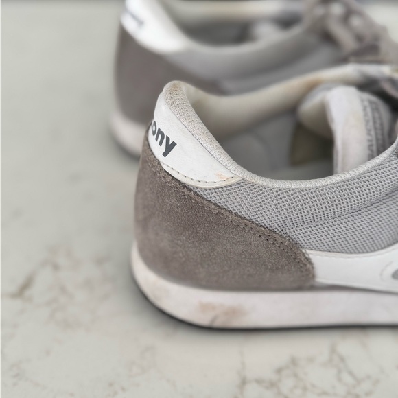 Saucony Classic Gray and White Running Shoes - Picture 7 of 9